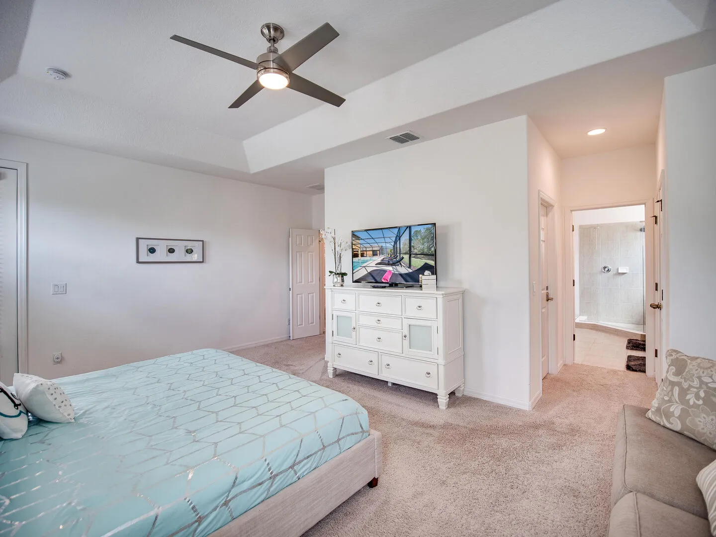 Aqua Suite — photo 4 of 8