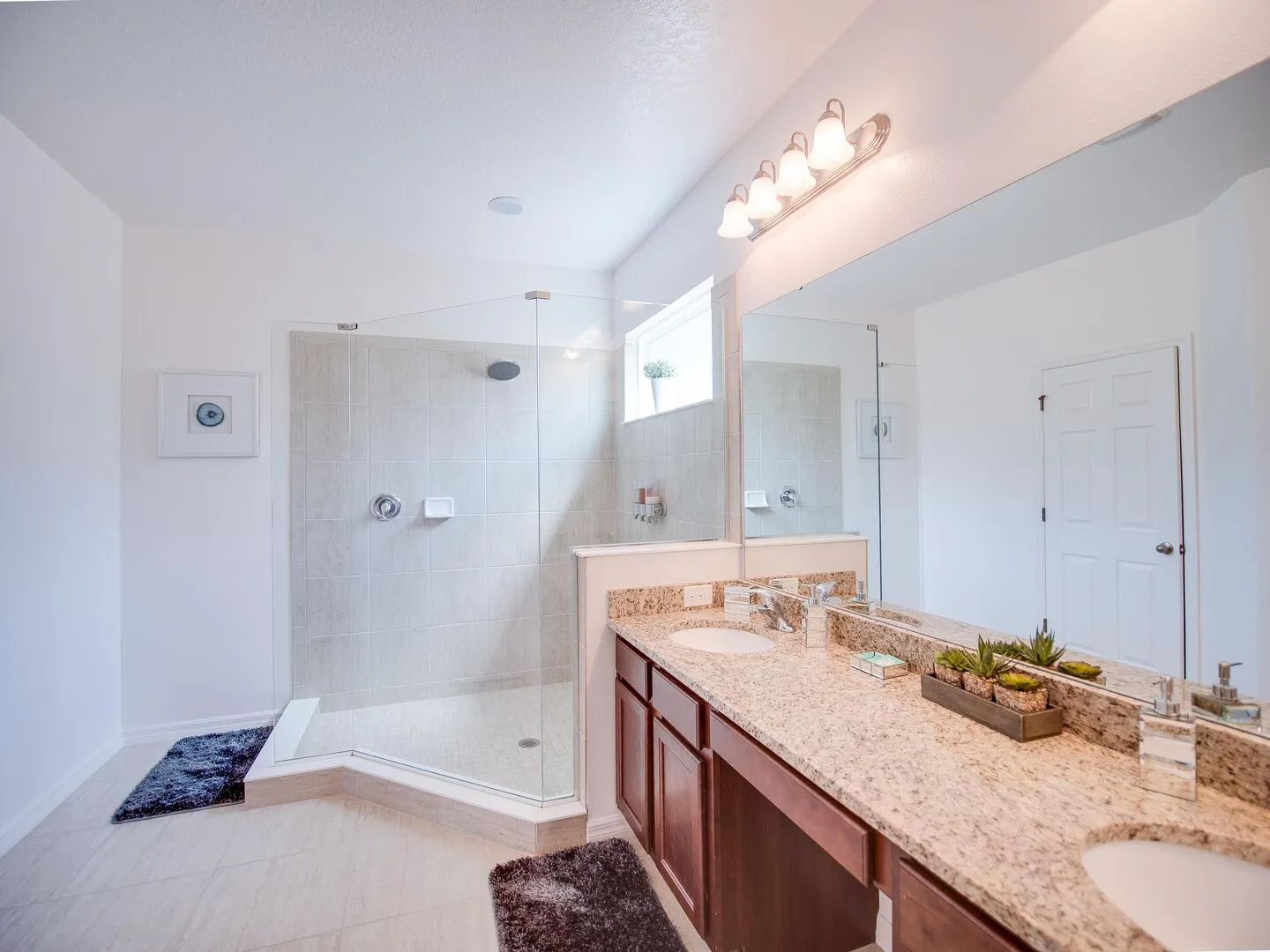Aqua Suite — photo 5 of 8