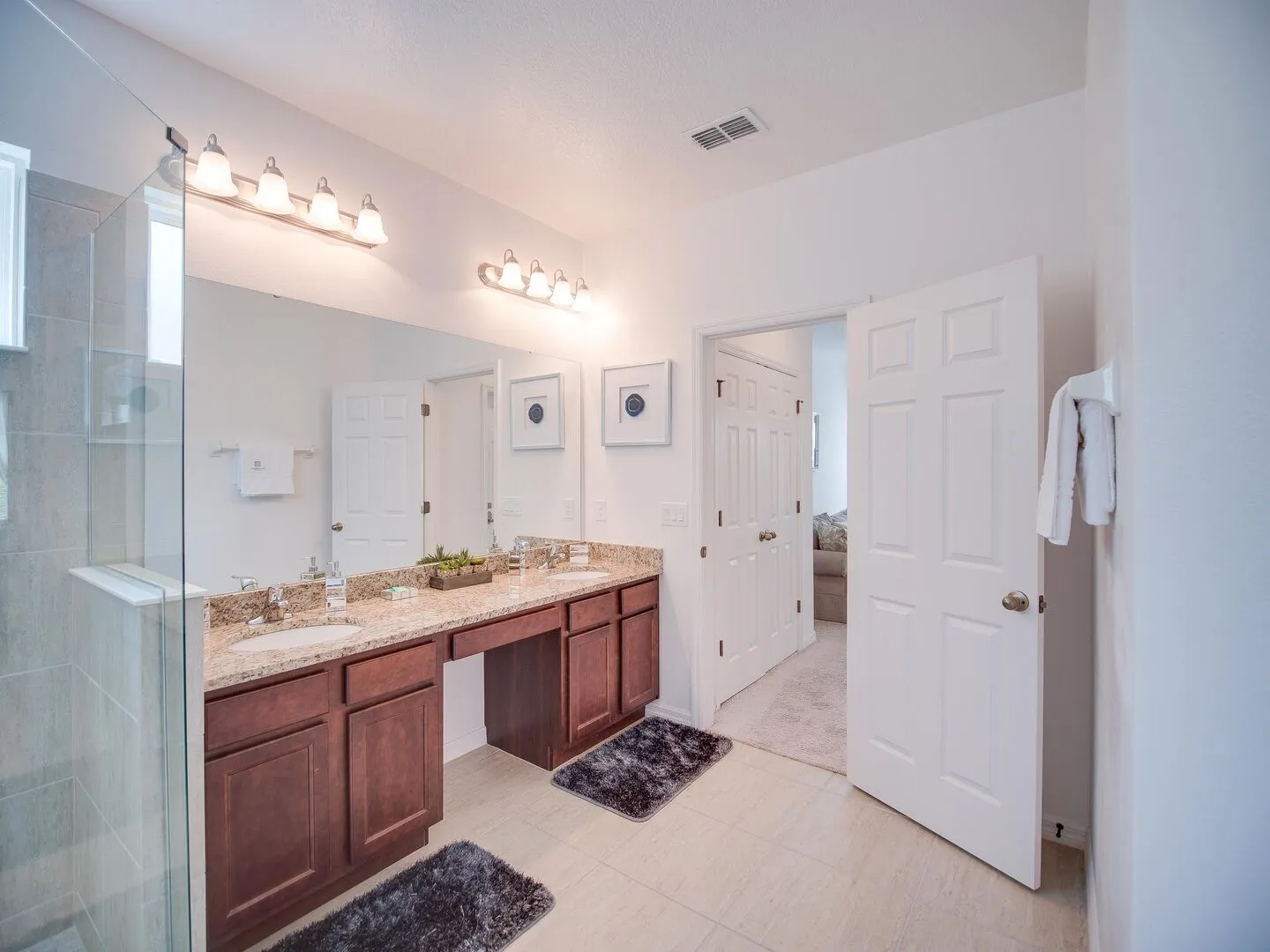 Aqua Suite — photo 7 of 8