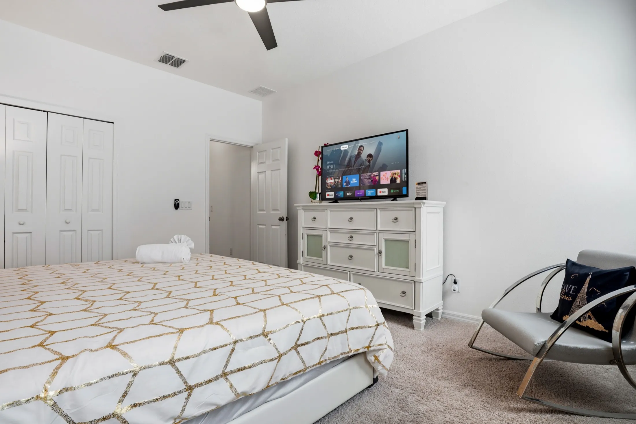 L'Amour Room — photo 4 of 4