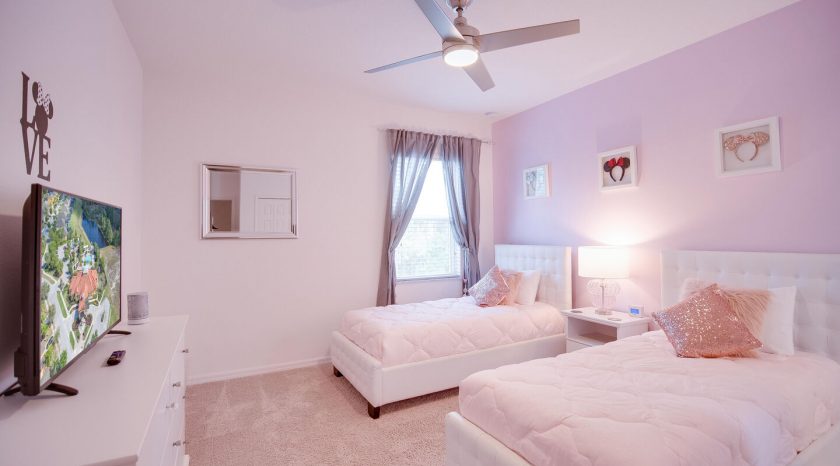 Pink Room 1 - Modern Bedroom Villa Davenport